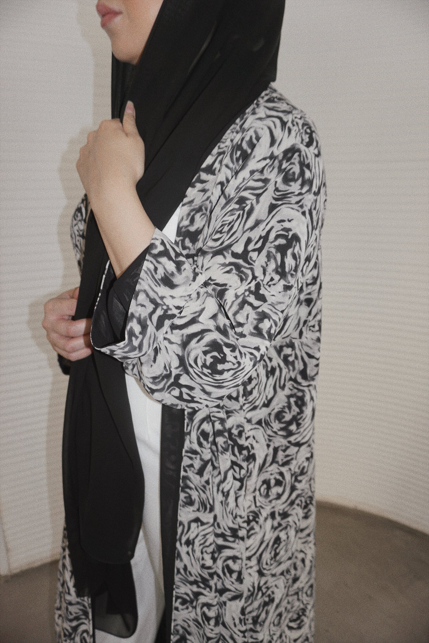 80. noir fleur
